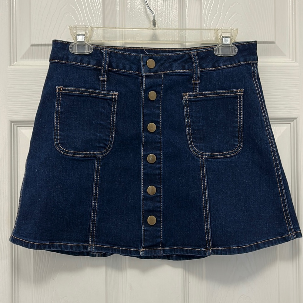 Altar’d State Womens Denim Skirt Sz S Mini Snap Button Front Pockets NWOT